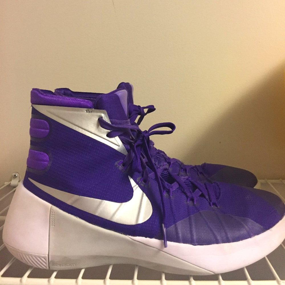 Nike Hyperdunk Womens 11, Mens 9